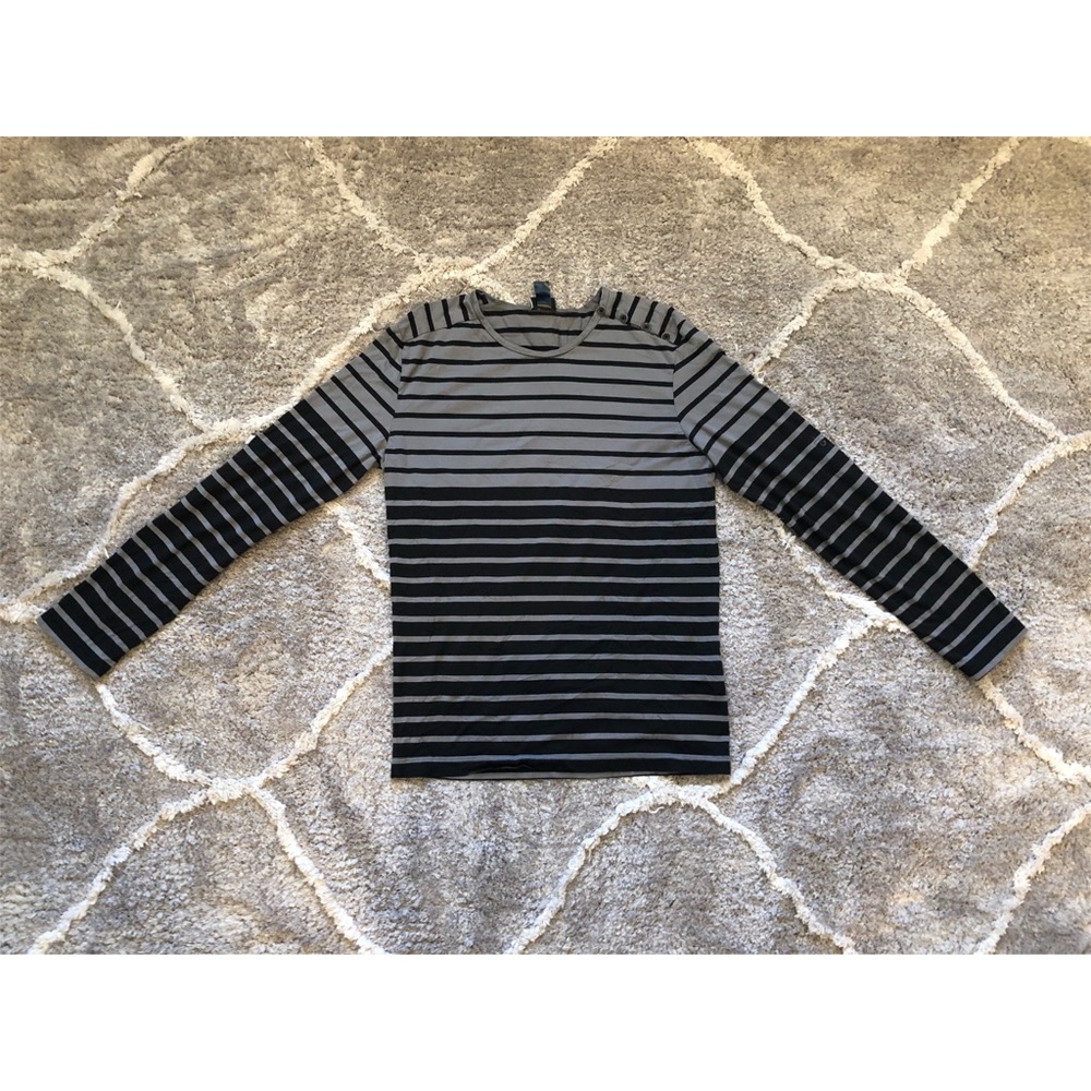 NWOT H&M Men’s Henley Shirt